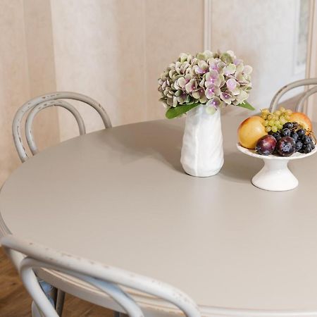 Lux Apartment On Duhnovicha Street .Free Parking. Ujgorod Dış mekan fotoğraf